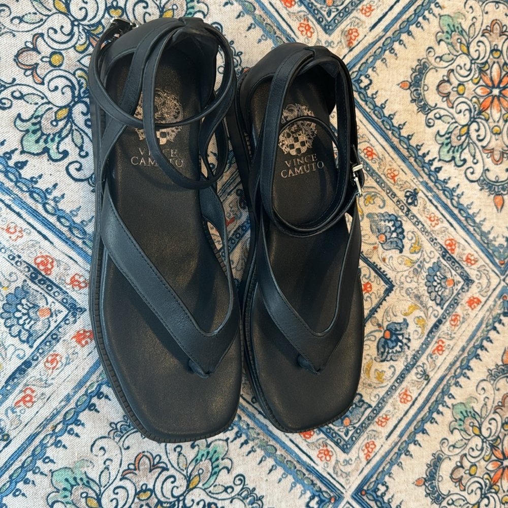 NWOT Vince Camuto Praiyani sandals 7 1/2 - Picture 2 of 4